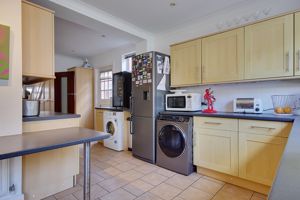 Kitchen- click for photo gallery